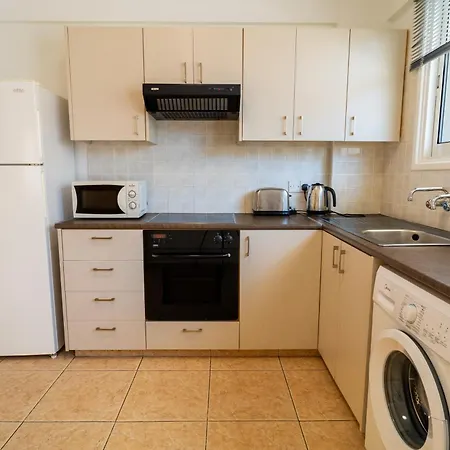 Apartment Olivia Mackenzie 2 Bedroom Flat With Pool *