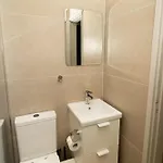 아파트 Olivia Mackenzie 2 Bedroom With Pool Great For Families 라르나카