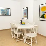 Апартаменты Olivia Mackenzie 2 Bedroom With Pool Great For Families *