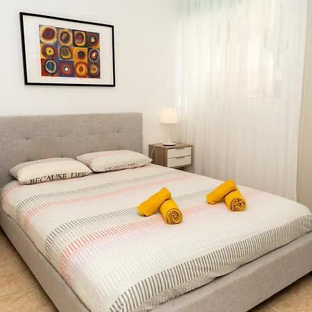 Olivia Mackenzie 2 Bedroom With Pool Great For Families 라르나카